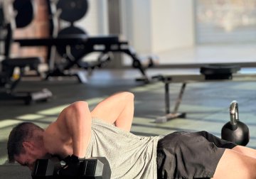 Entrenamiento de Fuerza de alta intensidad (HIFT), estructurado en el trabajo de fuerza y cardio (Entrenamiento Hibrido), t&eacute;cnica y acondicionamiento metab&oacute;lico